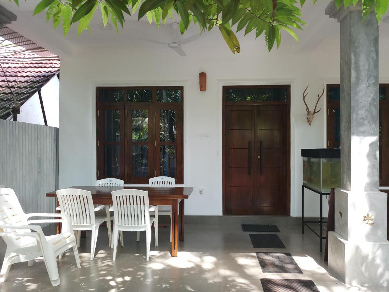 Ramya Nest Inn Mirissa Esterno foto